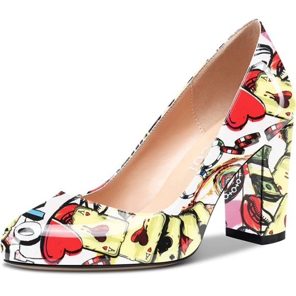 shoes size 7never worne tobig for me and amazone dont tare them back - Picture 2 of 6